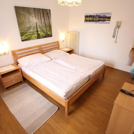 Cprooms24 Miesenbach  المظهر الخارجي الصورة